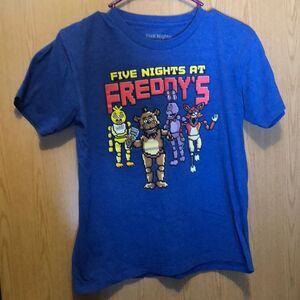 Five nights at Freddy’s Tshirt size large